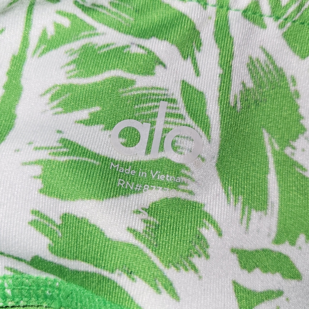 ALO Yoga‎ Airbrush Capri Leggings In Palm Springs Women's Size Small - Picture 11 of 11
